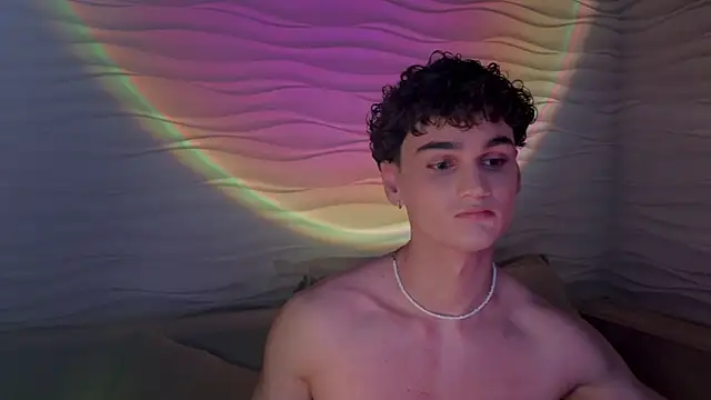 adam 21cm   online show from February 20, 2025, 4:36 pm