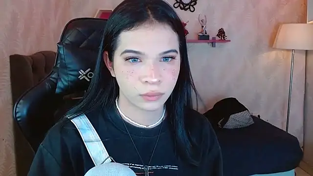 Snapshot of andy_bell_x chatting on September 28, 2025, 6:13 pm andy bell x online show from September 28, 2025, 6:13 pm