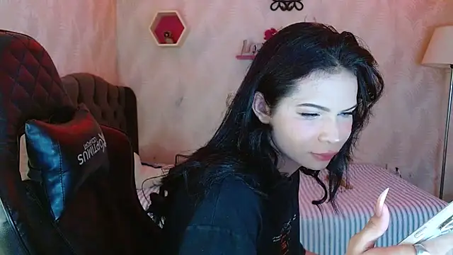 Snapshot of andy_bell_x chatting on October 22, 2025, 5:08 am andy bell x online show from October 22, 2025, 5:08 am