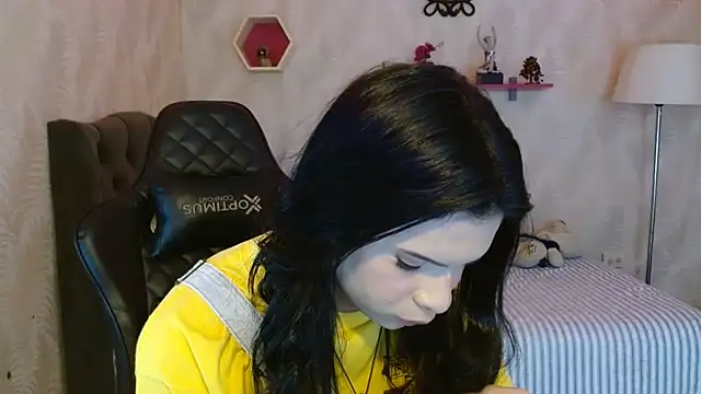 Snapshot of andy_bell_x chatting on October 23, 2025, 5:40 am andy bell x online show from October 23, 2025, 5:40 am