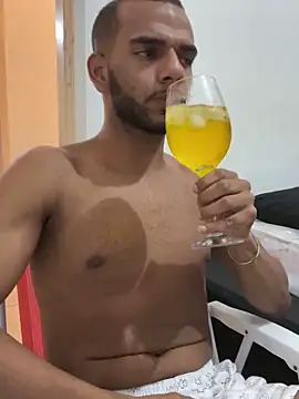 Snapshot of noahmarins chatting on December 22, 2024, 1:12 am noahmarins online show from December 22, 2024, 1:12 am