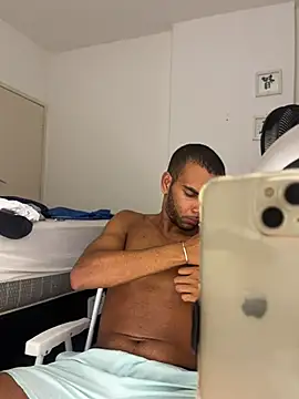 Snapshot of noahmarins chatting on February 1, 2025, 9:51 pm noahmarins online show from February 1, 2025, 9:51 pm