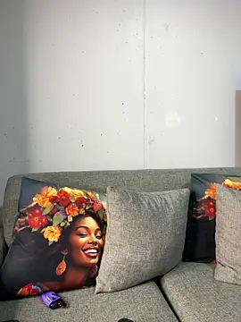 DrippinCaramelCutie online show from April 7, 2026, 10:20 pm