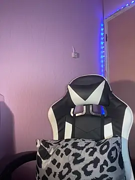 ursweet babygirl online show from May 17, 2026, 4:47 pm