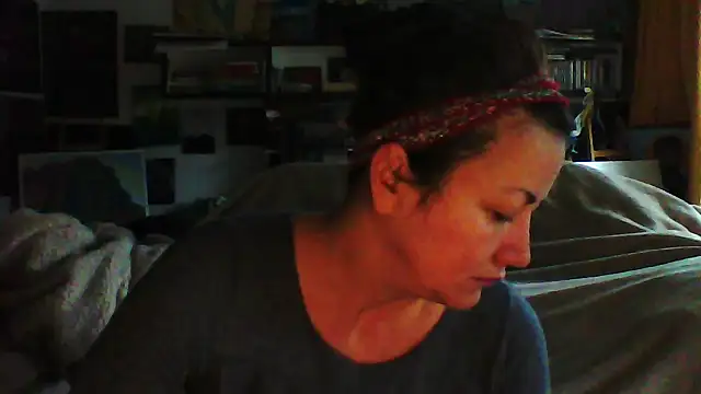 MariaAnaSunshine online show from October 13, 2025, 6:24 am