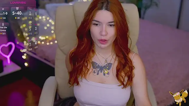 RedShinee online show from November 6, 2025, 8:04 am