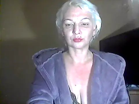 Snapshot of MaryJane441 chatting on February 7, 2025, 7:06 pm MaryJane441 online show from February 7, 2025, 7:06 pm