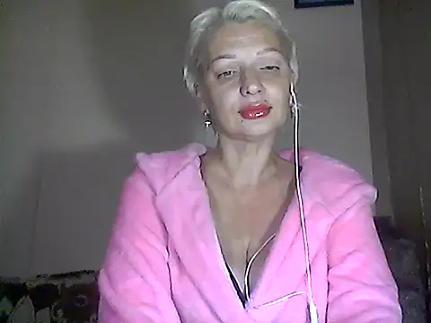 Snapshot of MaryJane441 chatting on October 16, 2025, 6:20 pm MaryJane441 online show from October 16, 2025, 6:20 pm