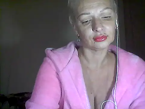 Snapshot of MaryJane441 chatting on October 17, 2025, 8:00 pm MaryJane441 online show from October 17, 2025, 8:00 pm