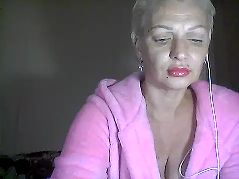 Snapshot of MaryJane441 chatting on October 18, 2025, 7:47 pm MaryJane441 online show from October 18, 2025, 7:47 pm