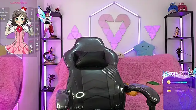 littlevixen18 online show from March 20, 2025, 5:25 pm