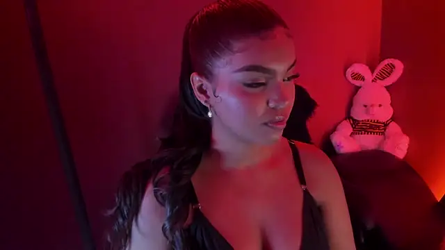 zoe roux21 online show from October 29, 2025, 2:58 am