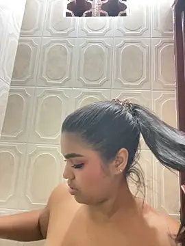 zoe roux21 online show from February 22, 2026, 2:59 pm