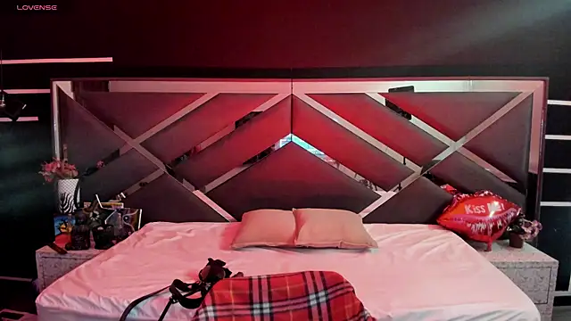 SexyNaf online show from September 15, 2025, 7:25 pm