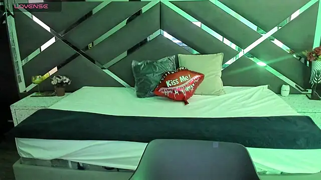 SexyNaf online show from October 11, 2025, 7:34 pm