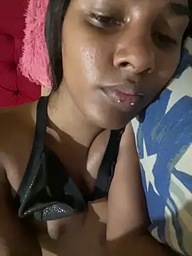 Snapshot of cristinamontiel chatting on January 28, 2025, 2:21 am cristinamontiel online show from January 28, 2025, 2:21 am