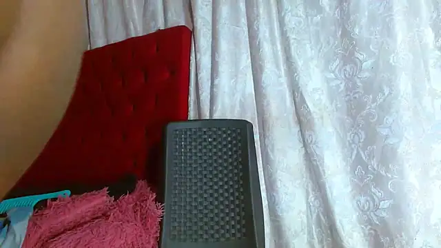 Snapshot of cristinamontiel chatting on September 26, 2025, 2:21 pm cristinamontiel online show from September 26, 2025, 2:21 pm