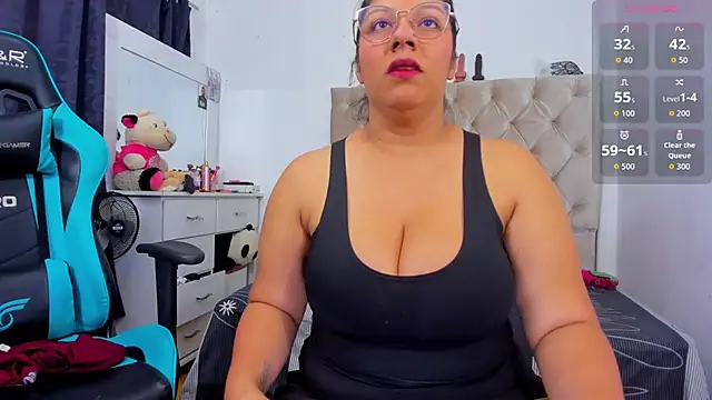 lulu ferrer online show from November 14, 2025, 7:45 pm