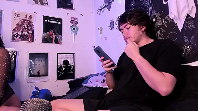 hothoneychile online show from March 28, 2026, 2:55 am