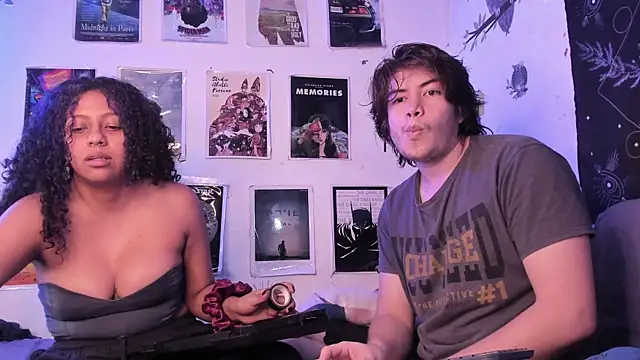 hothoneychile online show from April 16, 2026, 2:56 am