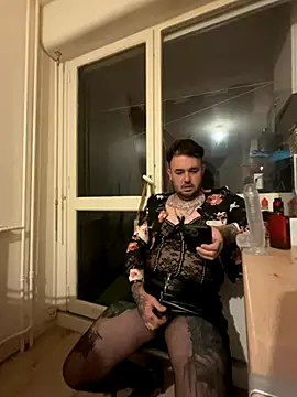 lope85540 online show from October 28, 2025, 4:38 am