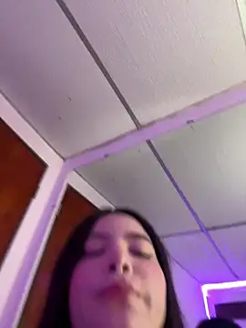 Snapshot of annaharper- chatting on February 12, 2026, 3:23 am annaharper- online show from February 12, 2026, 3:23 am