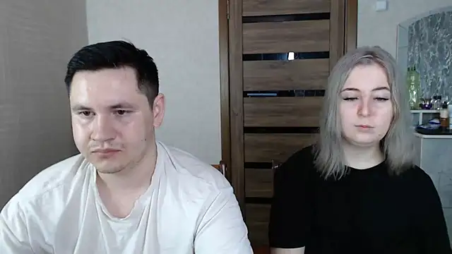 Kristy-Max online show from February 22, 2025, 4:40 am