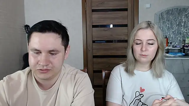 Kristy-Max online show from March 6, 2025, 11:31 pm