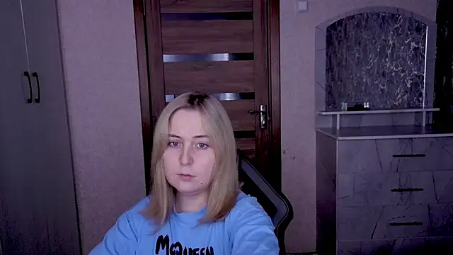 Kristy-Max online show from February 17, 2026, 8:48 pm