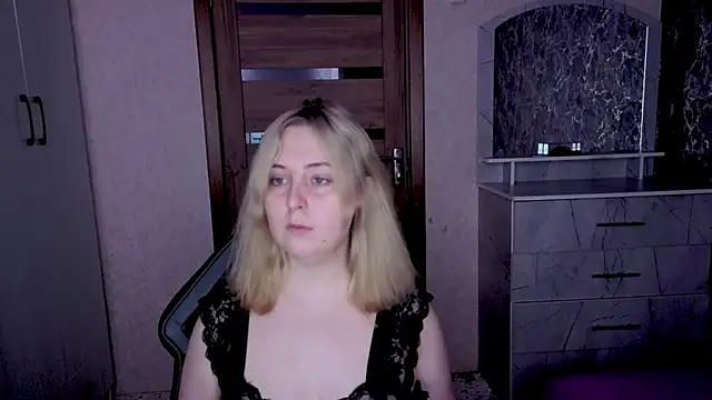 Kristy-Max online show from February 20, 2026, 7:36 pm