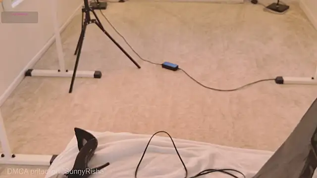 SunnyRisha online show from April 18, 2026, 5:22 am