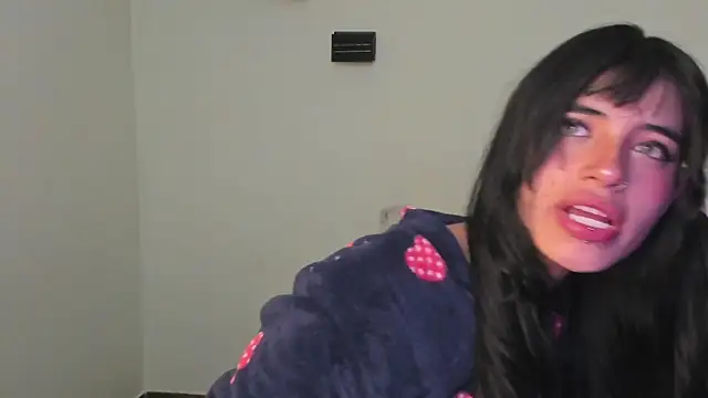 Snapshot of CelesteXCute chatting on February 5, 2025, 3:13 am CelesteXCute online show from February 5, 2025, 3:13 am