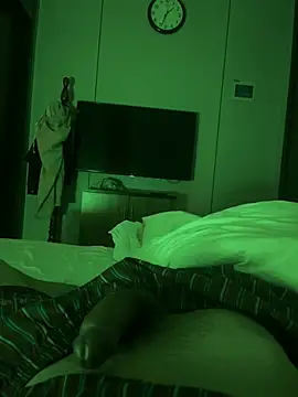 Snapshot of CM100412 chatting on March 27, 2026, 5:35 am CM100412 online show from March 27, 2026, 5:35 am