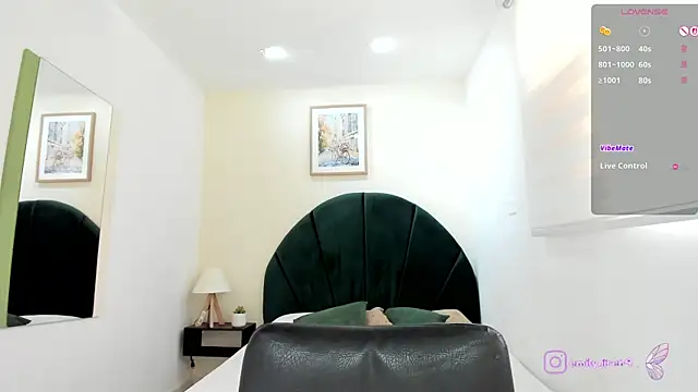  EmilyJireh  online show from June 17, 2026, 7:26 pm