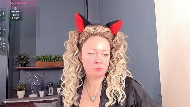 JesiaFoxi online show from March 23, 2026, 12:53 pm