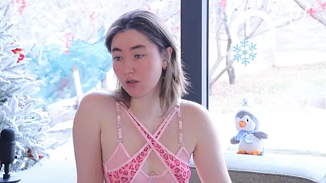 GentleSparkMay online show from January 17, 2025, 9:28 am