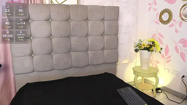 ashleyvalirya online show from September 12, 2025, 8:20 pm