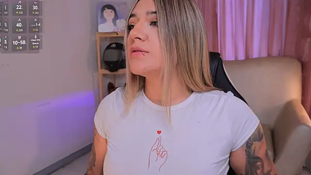 ashleyvalirya online show from September 30, 2025, 8:36 pm