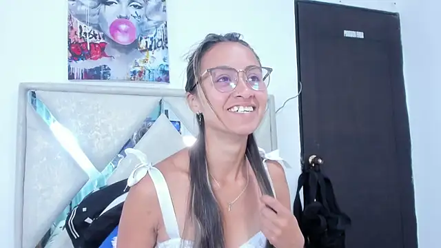 Snapshot of tatiana_valencia chatting on April 22, 2026, 12:50 pm tatiana valencia online show from April 22, 2026, 12:50 pm