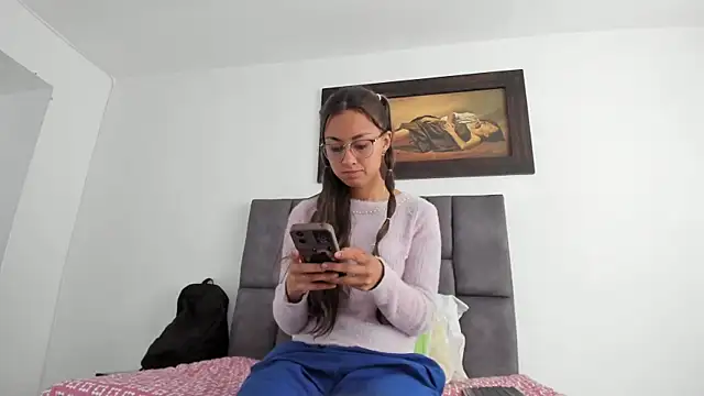 Snapshot of tatiana_valencia chatting on May 13, 2026, 12:24 pm tatiana valencia online show from May 13, 2026, 12:24 pm
