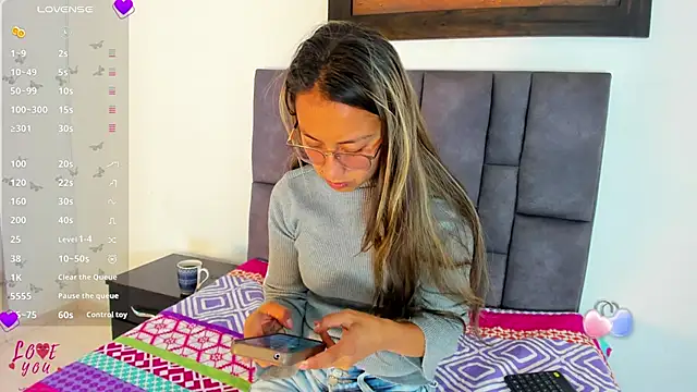 Snapshot of tatiana_valencia chatting on May 20, 2026, 12:33 pm tatiana valencia online show from May 20, 2026, 12:33 pm