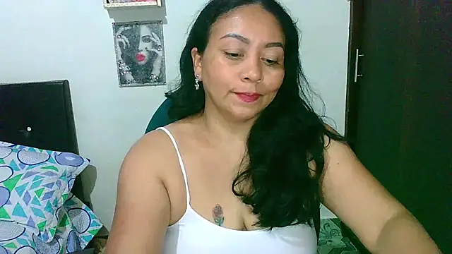 Snapshot of zaray_bella chatting on April 28, 2026, 9:31 pm zaray bella online show from April 28, 2026, 9:31 pm