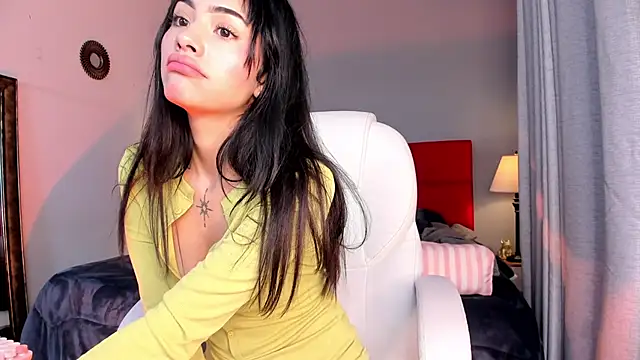 Snapshot of Giovanna_oliveira chatting on April 21, 2026, 5:03 am Giovanna oliveira online show from April 21, 2026, 5:03 am