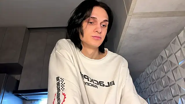 CHERLYBAY online show from February 10, 2026, 4:22 pm