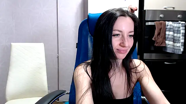 RailyMellow online show from December 20, 2024, 5:40 pm