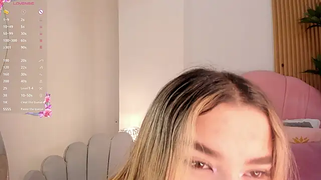 Victoria vallejo  online show from February 10, 2026, 11:36 am