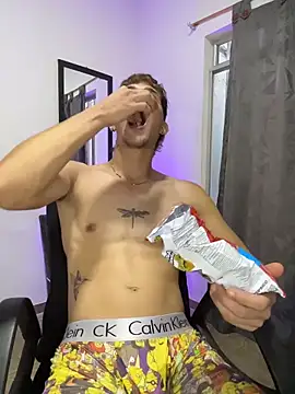 cristofer 988 online show from March 27, 2026, 10:42 pm