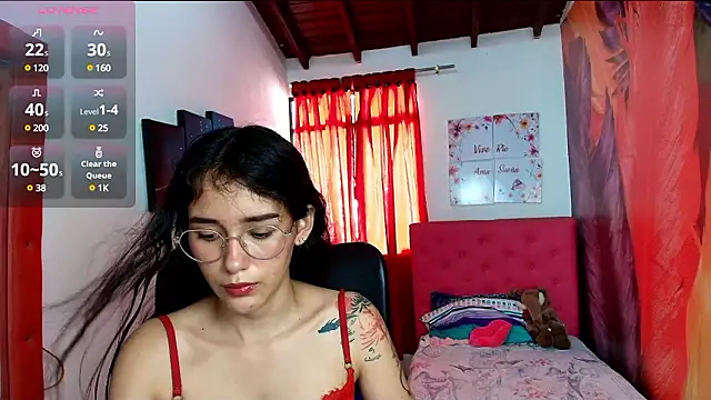 miley blue  online show from December 6, 2024, 7:12 pm