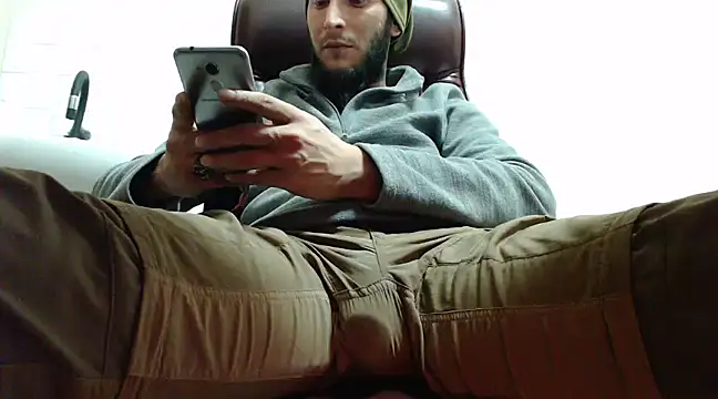 hardbigcock16 online show from December 25, 2024, 3:06 pm