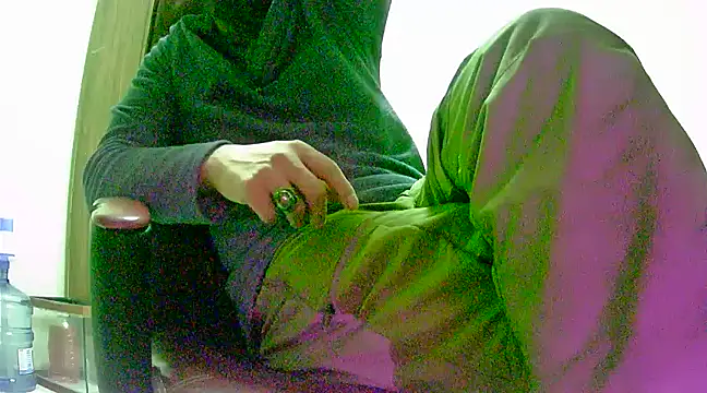 hardbigcock16 online show from February 5, 2025, 12:17 pm